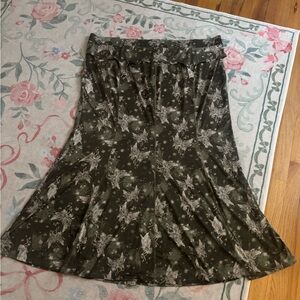 Hot Topic Dark Green Floral A-Line Skirt